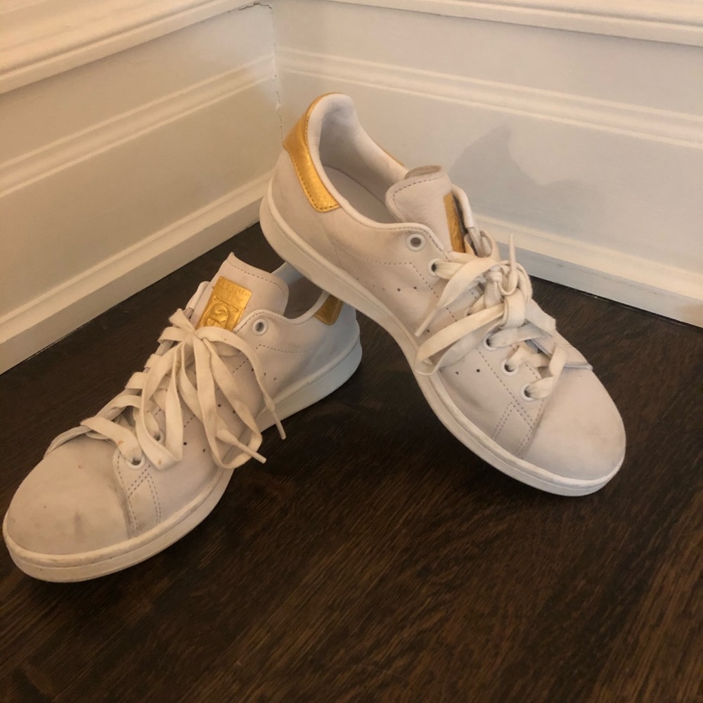 Gold Stan smiths